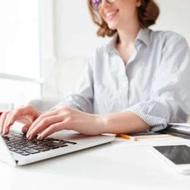 نیازمند به خانم نیروی کامنت گذار برای فروشگاه ژل مو هستیم