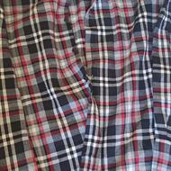 مقداری لباس و کفش