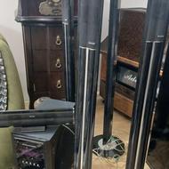 باند کنار تلویزیون