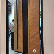 درب ضدسرقت روکش گردو طرح مدرن درفریدونکنار