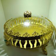 ظرف پذیرایی فلزی طلایی