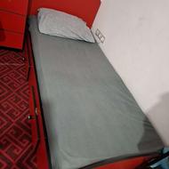 تخت یک نفره همراه با تشک