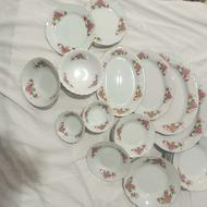 سرویس گلسرخی زیبا