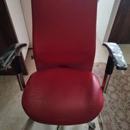 صندلی راحتی کامپیوتر و سیستم