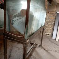 آکواریوم با پایه