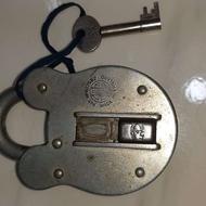 قفل قدیمی انگلیسی