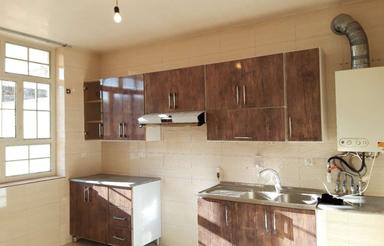 اجاره آپارتمان3خوابه طبقه اول از منزل 2طبقه میدان فرصت