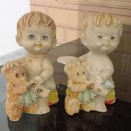 یک جفت مجسمه پسرک پلی استر