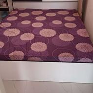 تخت خواب دونفره محکم وتمیز