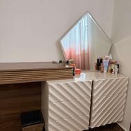 تخت دو کنارتختی میزارایش کشولباس