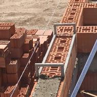 کارگر زیر دست بنا نیاز دارم