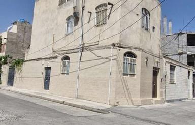 خانه دو طبقه ایی