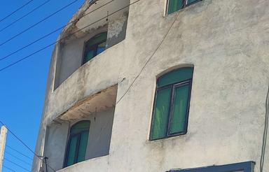 آپارتمانی 135 متر طبقه اول موکت بندی کامل