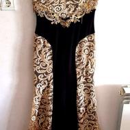 تعدادی لباس نو