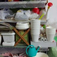 گلدان و ملزومات گلفروشی