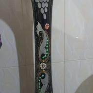 گلدان مشکی.