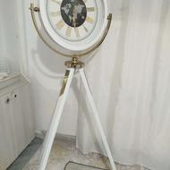 ساعت ایستاده