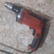 یک دریل ماکیتا اصلی و یک توسن و یک بوش