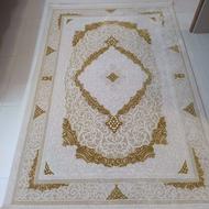 چند تخته فرش سالم