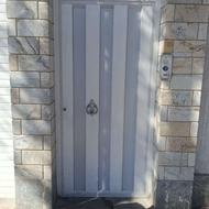 درب حیاط سالم