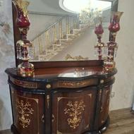 میز کنسول و اینه و شمعدان