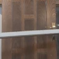 تعداد 5 درب چوبی در حد نو به همراه دستگیره به فروش می‌رسد