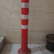 استوانه ترافیکی (مانع جلوی مغازه)