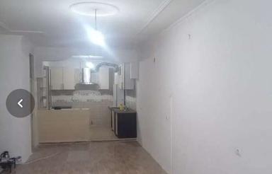 100 متری در گلدسته