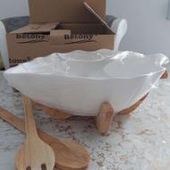 سوفله خوری و کاسه سالاد زیره چوبی و سرویس چینی