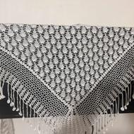 روسری با مدل های مختلف موجود است و پاپوش