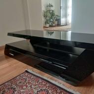 میز تلویزیون شیک و تمیز