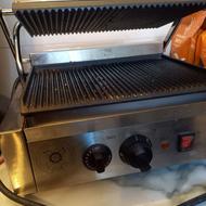 ساندویچ ساز صنعتی . پنینی میکر