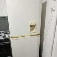 یخچال فریزر مدل اسنوا