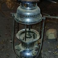 چراغ زنبوری نفتی قدیمی