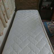 تخت یک نفره با تشک رویال به همراه روتختی