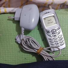 گوشی بسیار تمیز