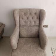 یه دست مبل هشت نفره وسه عددمیزجلومبلی