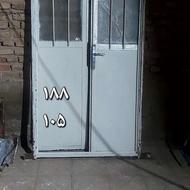 درب اهنی با چهار چوب