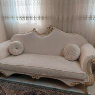 مبلمان کلاسک 7 نفره همراه با میز ناهارخوری 6 نفره