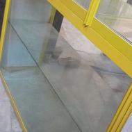 ویترین مغازه