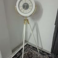 ساعت ایستاده کاملا سالم