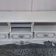 میز تلوزیون در حد نو به خریدار واقعی تخفیف داده میشه