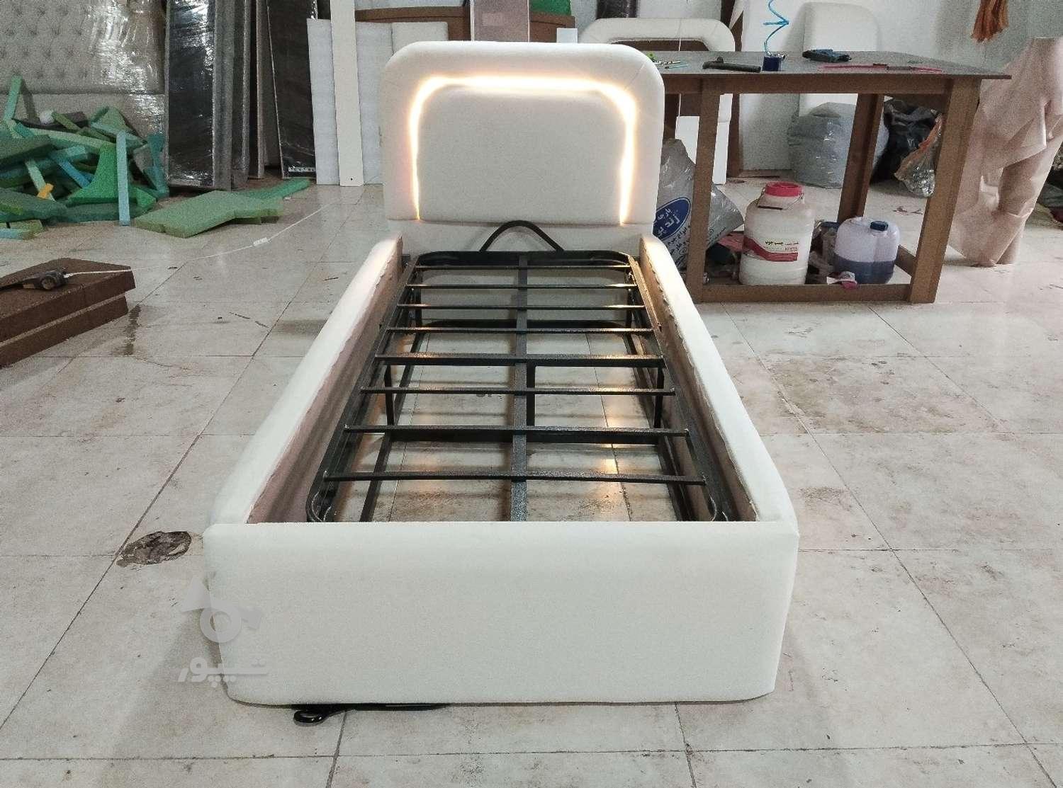 تولیدی تخت تمام پارچه ای مینی‌مال