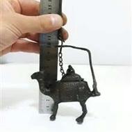 چراغ پیسوزچراغ پیسوز طرح شتر جنس برنج انتیک و نوستالژیک