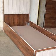 تخت تک ملامین