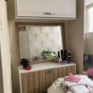 کنسول آرایشی و کمد دیواری با اینه