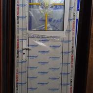 درب المینیوم مناسب سرویس 3 میلیون / پیویسی با شیشه 3200