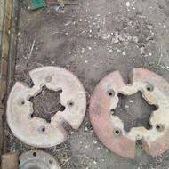 یه جفت وزنه ی جلورومانی برای چرخ عقب کمباین