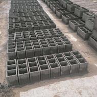 کارگر ماهر تولیدی بلوک دیواری