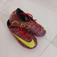 کفش ورزشی پسرانه مختص زمین چمن